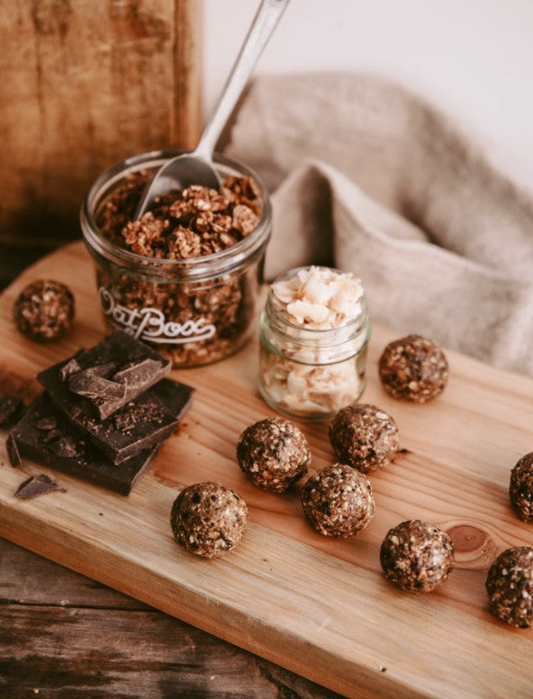 Date and Oat Energy Bites