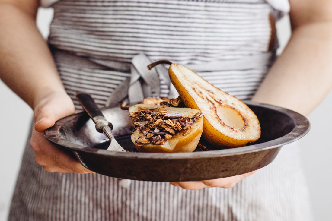 Grilled pears with a coconut caramel sauce